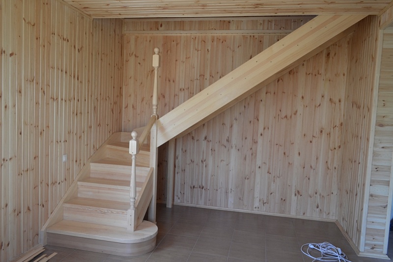 Изготовление деревянных лестниц 